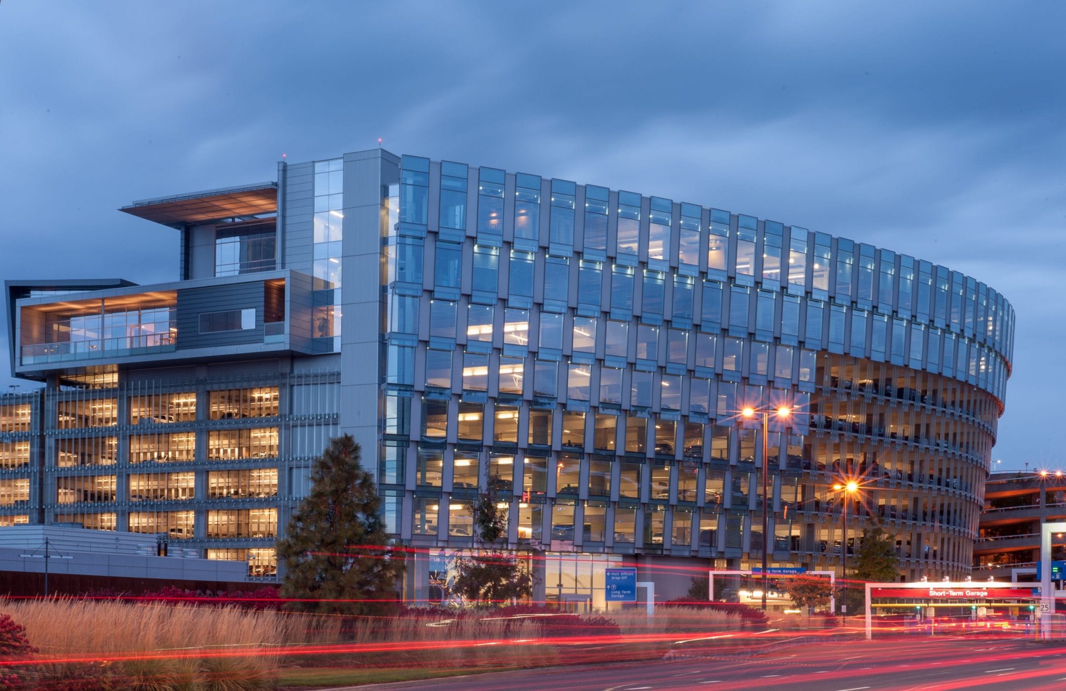 Hoffman Construction — PDX Headquarters And Parking Garage